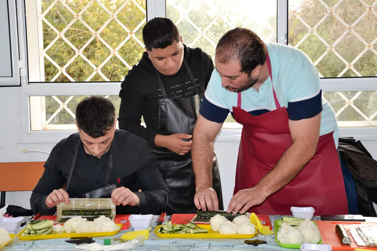 Étudiants en formation à l'Institut Torii